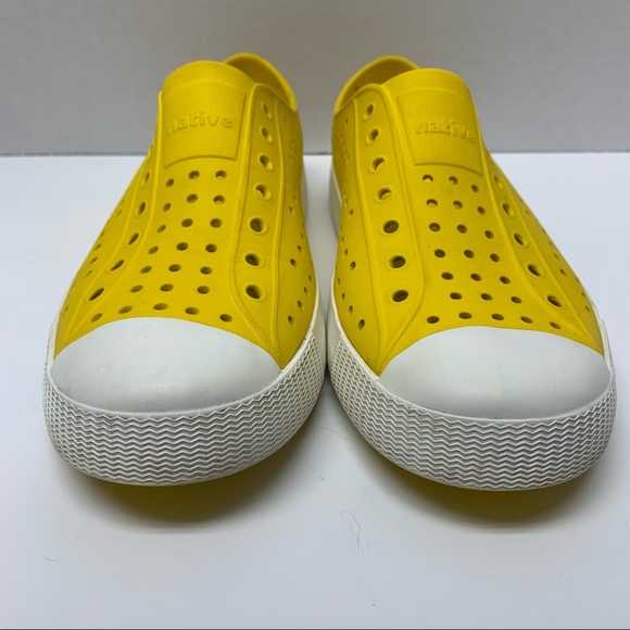 Native Shoes Jefferson Shoe in Crayon Yellow - Picture 4 of 11